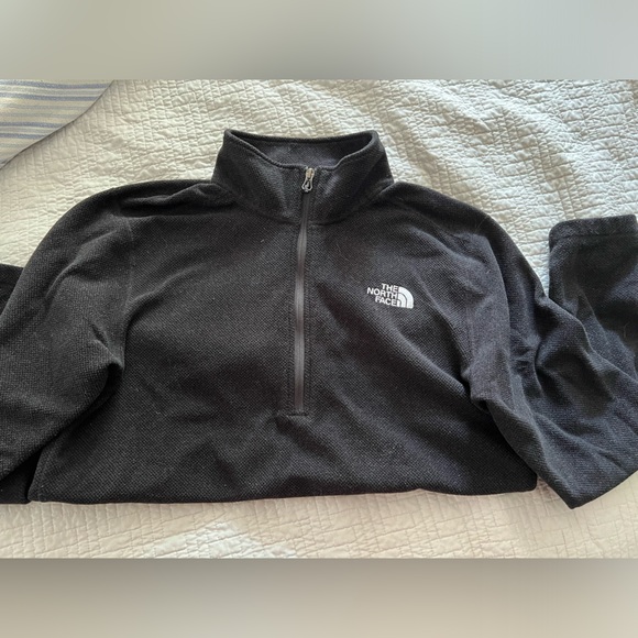 The North Face Other - The North Face men’s fleece 1/4 zip pullover size medium
